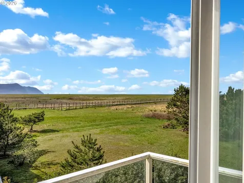 4930 Fairway Avenue Gearhart OR 97138