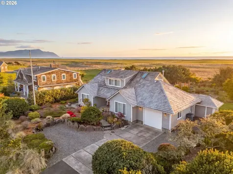 4930 Fairway Avenue Gearhart OR 97138