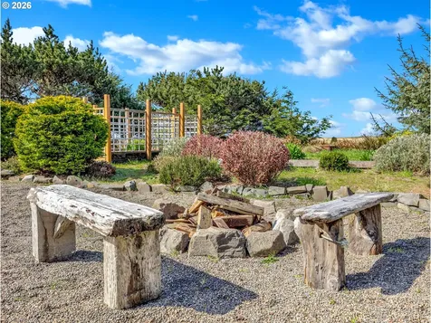4930 Fairway Avenue Gearhart OR 97138