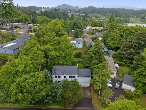 2885 NE 35th Street Lincoln City OR 97367