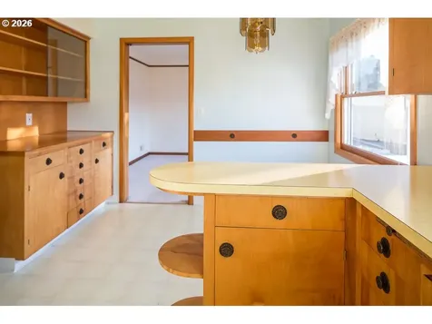 144 SE 85th Avenue Portland OR 97216