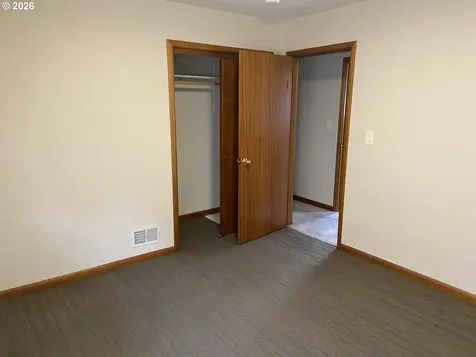 144 SE 85th Avenue Portland OR 97216