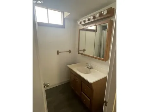 144 SE 85th Avenue Portland OR 97216