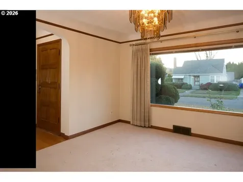 144 SE 85th Avenue Portland OR 97216