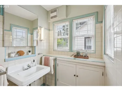 4324 SE 28th Avenue Portland OR 97202