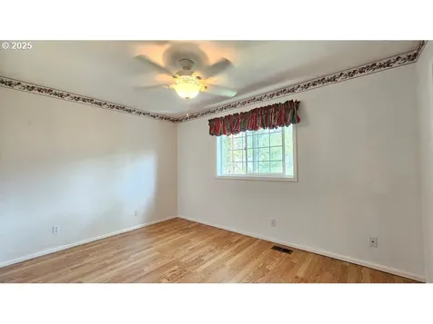 6827 D Street Springfield OR 97478