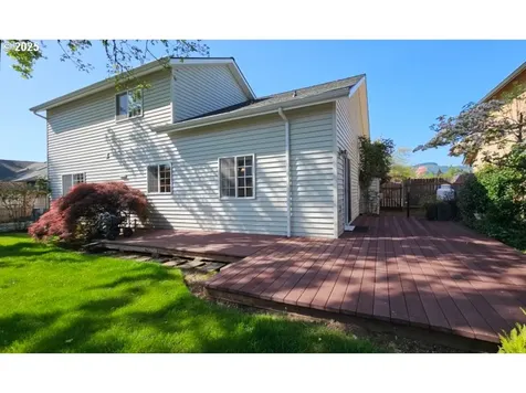 6827 D Street Springfield OR 97478