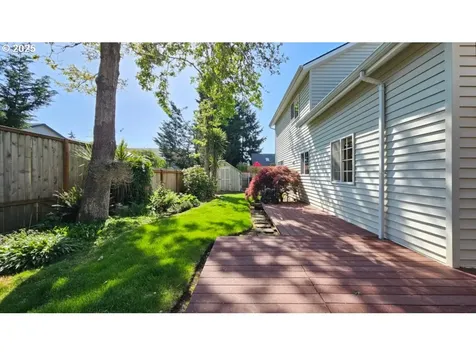 6827 D Street Springfield OR 97478