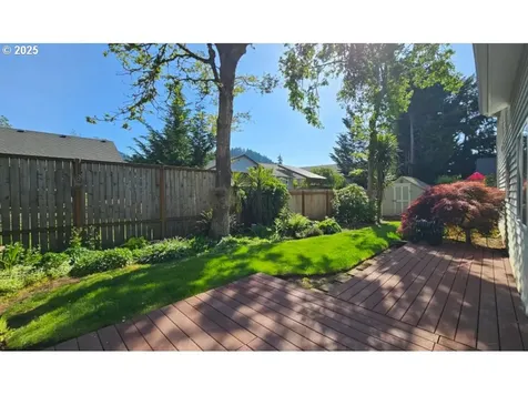 6827 D Street Springfield OR 97478