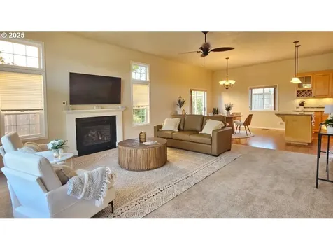 6827 D Street Springfield OR 97478