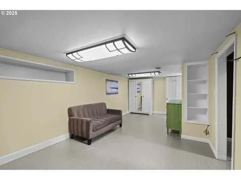 2908 Harney Street Vancouver WA 98660