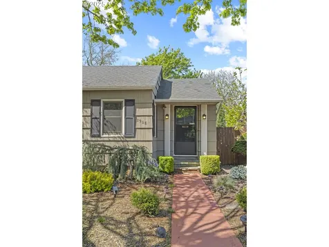 2908 Harney Street Vancouver WA 98660