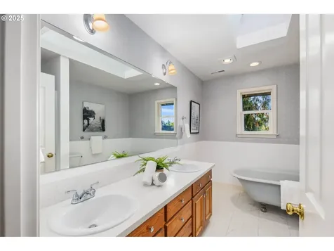 16104 NE 6th Court Ridgefield WA 98642