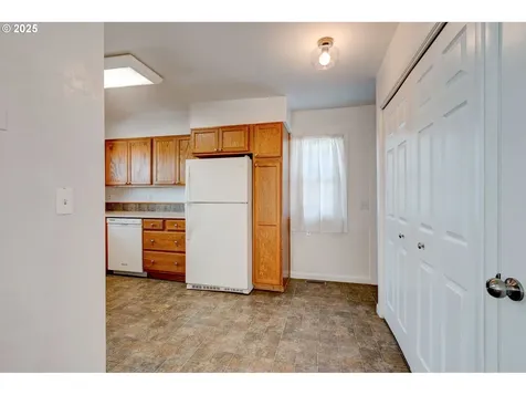 408 E 13th Street The Dalles OR 97058