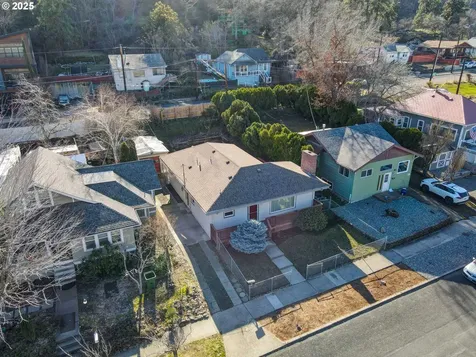 408 E 13th Street The Dalles OR 97058