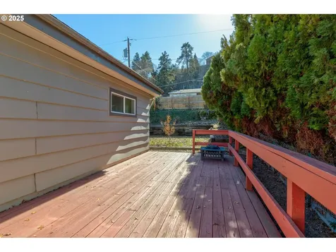 408 E 13th Street The Dalles OR 97058