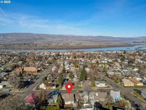 408 E 13th Street The Dalles OR 97058
