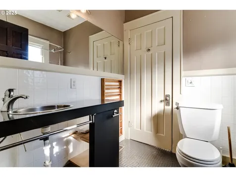 1657 Jefferson Street Eugene OR 97402