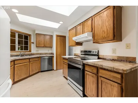 1605 NW 175th Place Beaverton OR 97006