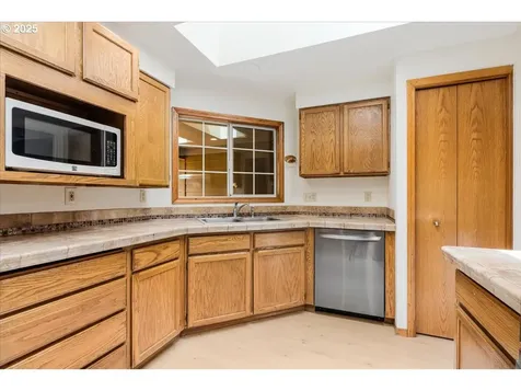 1605 NW 175th Place Beaverton OR 97006