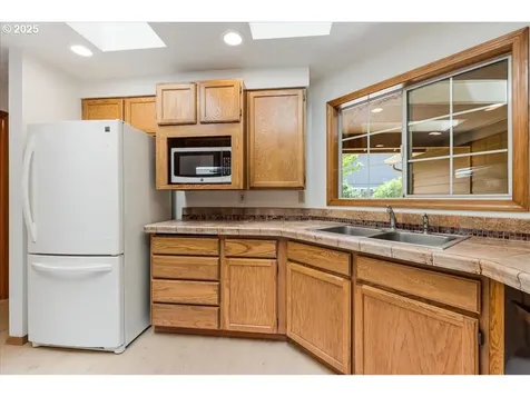 1605 NW 175th Place Beaverton OR 97006