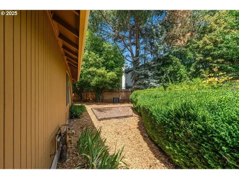 1605 NW 175th Place Beaverton OR 97006