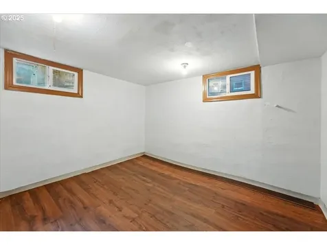 1705 N Holman Street Portland OR 97217