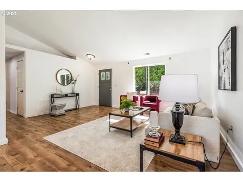 307 Flower Lane Dayton OR 97114