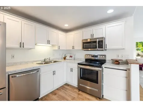 307 Flower Lane Dayton OR 97114