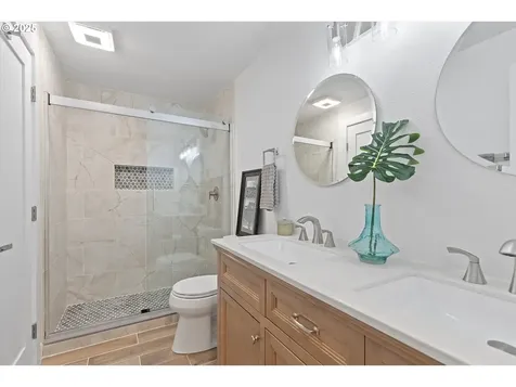 16600 NE 80th Street Vancouver WA 98682