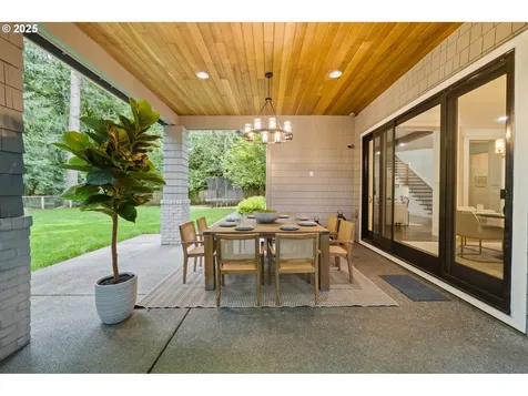 16650 Fir Lane Lake Oswego OR 97034
