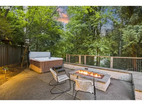 16650 Fir Lane Lake Oswego OR 97034