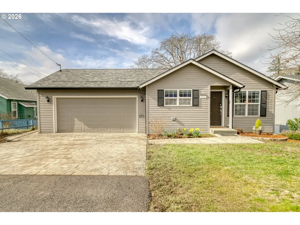 435 S 8th Street St. Helens OR 97051