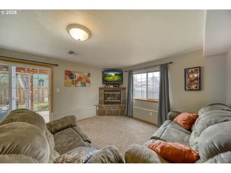 435 S 8th Street St. Helens OR 97051
