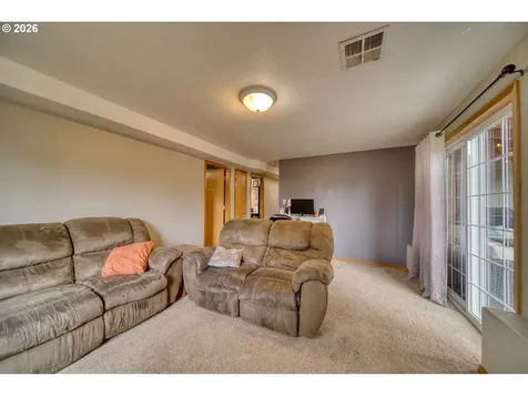 435 S 8th Street St. Helens OR 97051