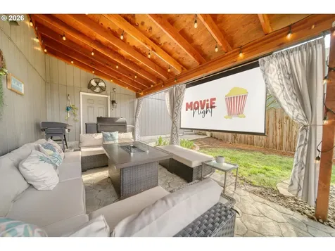 435 S 8th Street St. Helens OR 97051