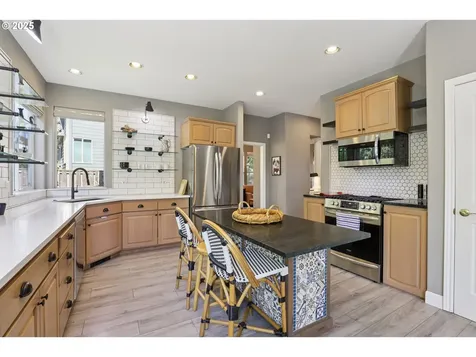 11955 SW Turnstone Avenue Beaverton OR 97007