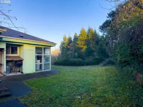 345 S Crestline Drive Waldport OR 97394