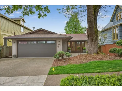 5615 SE Oak Street Portland OR 97215