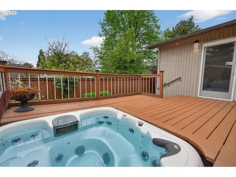 5615 SE Oak Street Portland OR 97215