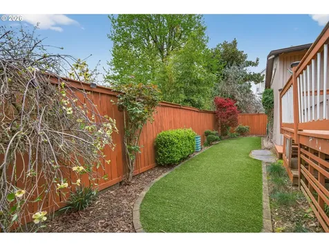 5615 SE Oak Street Portland OR 97215