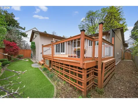 5615 SE Oak Street Portland OR 97215