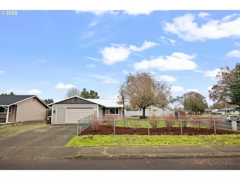 1735 NE 17th Avenue Hillsboro OR 97124