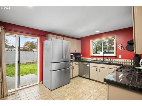 1735 NE 17th Avenue Hillsboro OR 97124