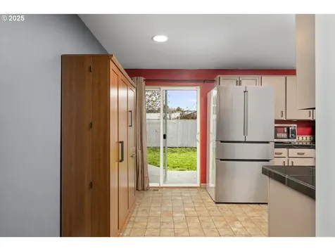 1735 NE 17th Avenue Hillsboro OR 97124