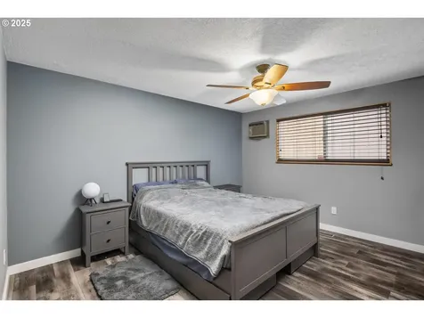 1735 NE 17th Avenue Hillsboro OR 97124