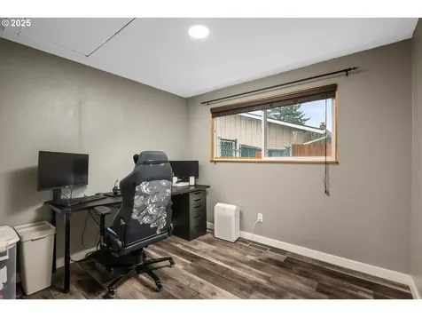 1735 NE 17th Avenue Hillsboro OR 97124