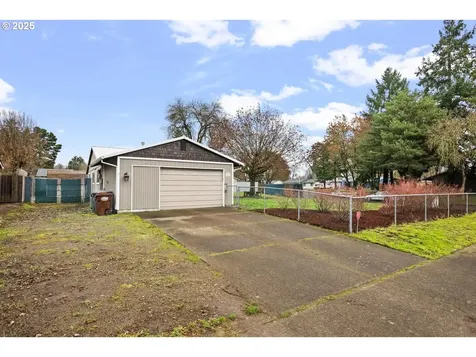 1735 NE 17th Avenue Hillsboro OR 97124