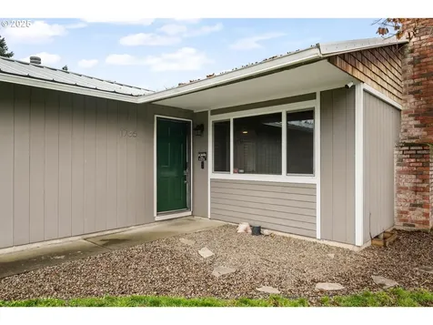 1735 NE 17th Avenue Hillsboro OR 97124