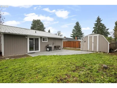 1735 NE 17th Avenue Hillsboro OR 97124